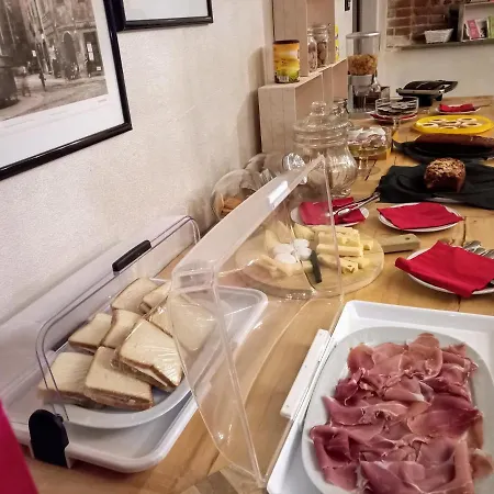 Agriturismo I Tre Camini * 莱尼