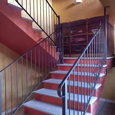 Agriturismo I Tre Camini B&B 레이니