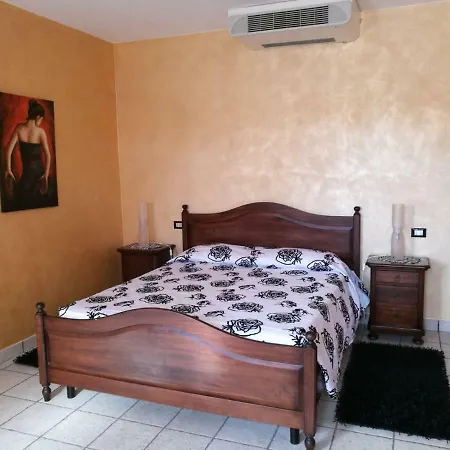 Agriturismo I Tre Camini فندق مبيت وإفطار Leinì