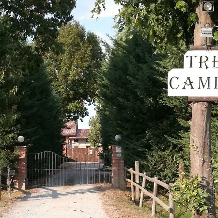 Agriturismo I Tre Camini فندق مبيت وإفطار *