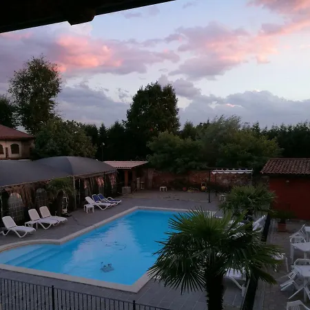فندق مبيت وإفطار Agriturismo I Tre Camini
